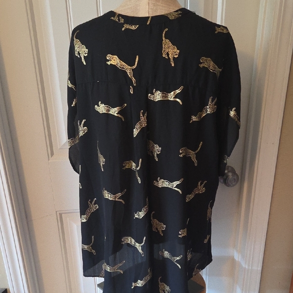 Gorgeous Gold Leopard Print Black Zipper Dress Shirt - Picture 2 of 6